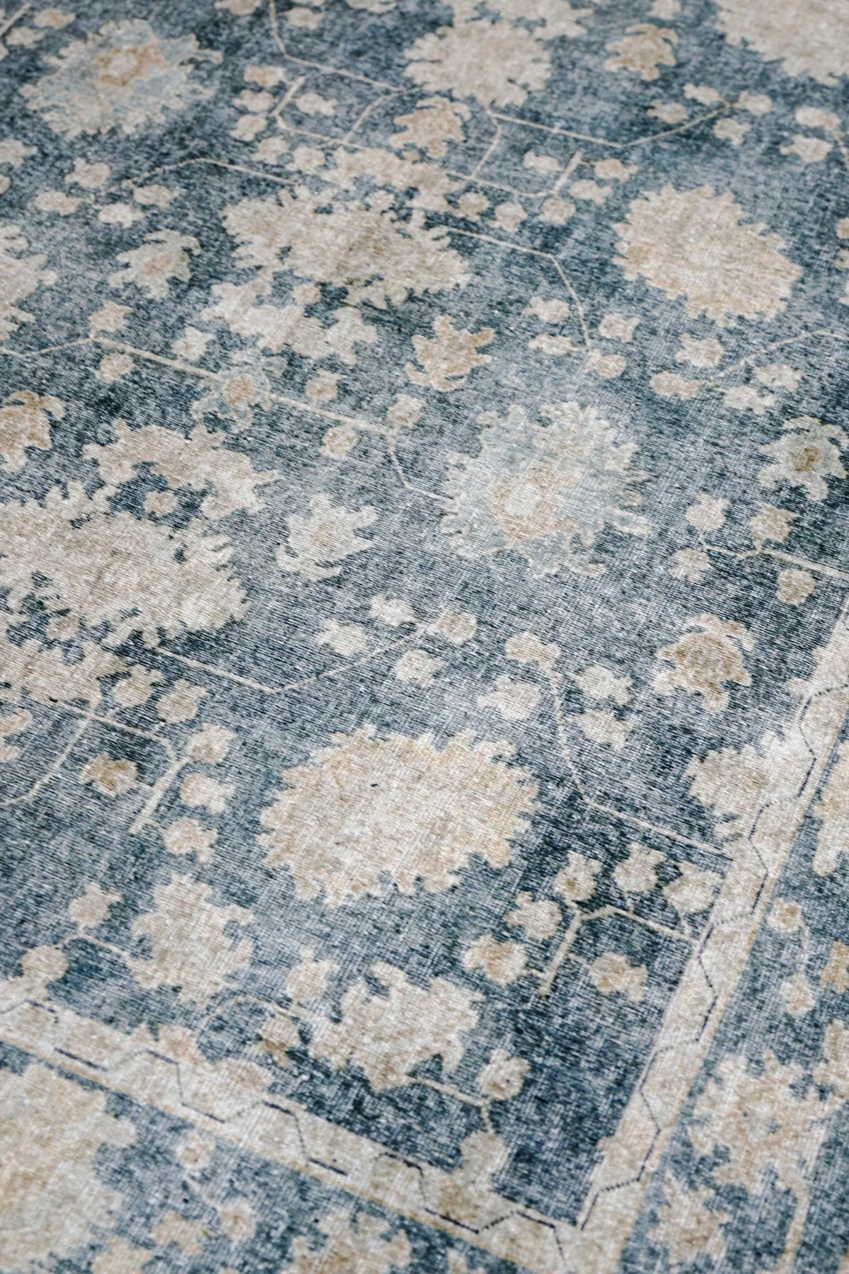 Aura 02 Vintage Halı