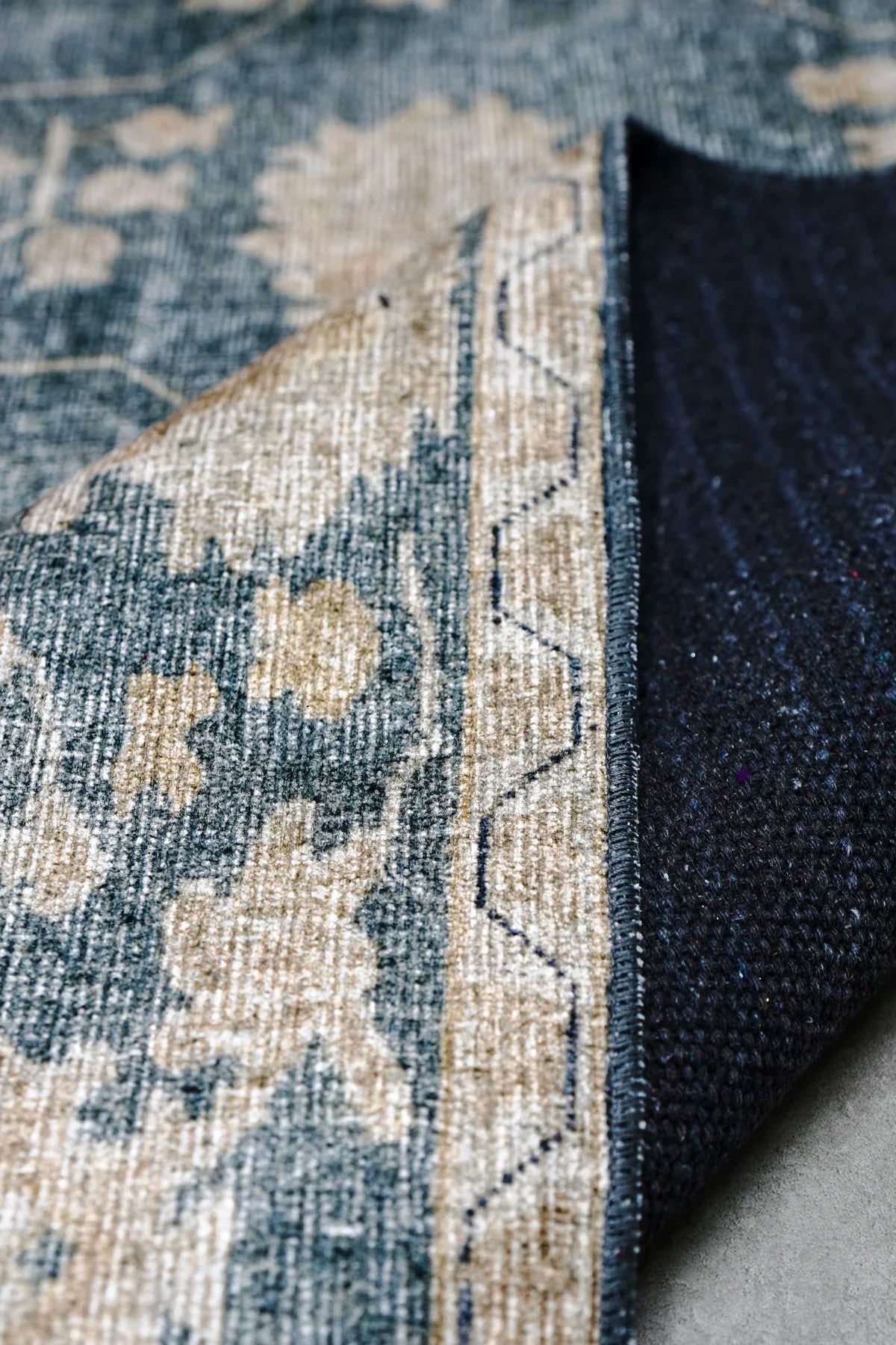 Aura 02 Vintage Halı