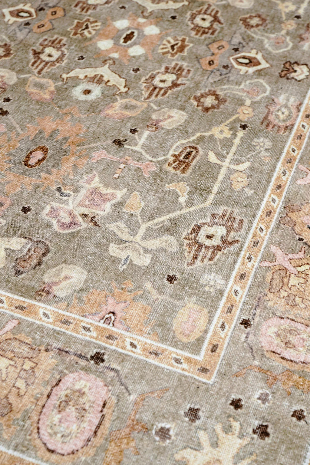 Aura 03 Vintage Halı