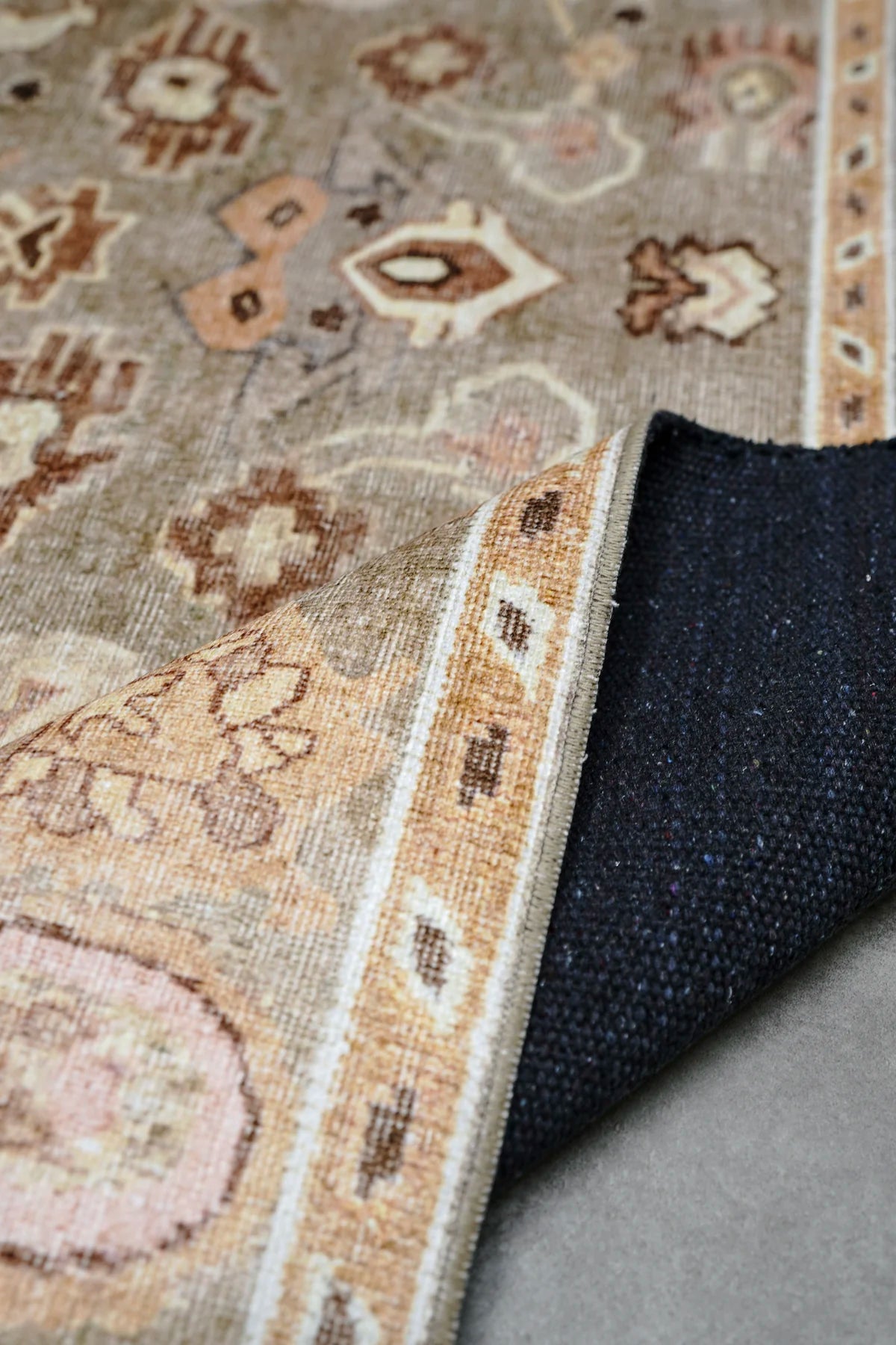 Aura 03 Vintage Halı