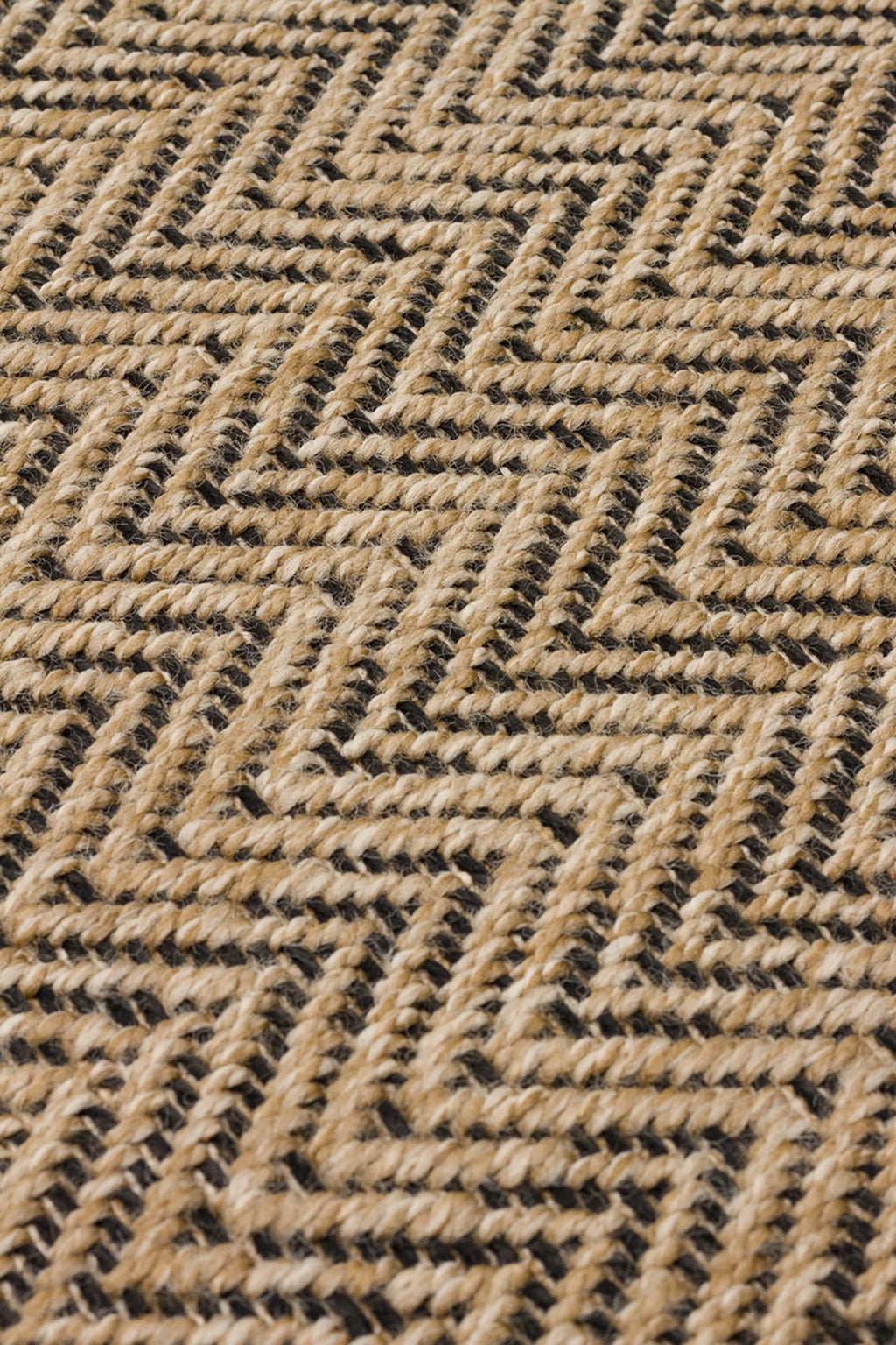 Desert 02 Natural Siyah Sisal Halı